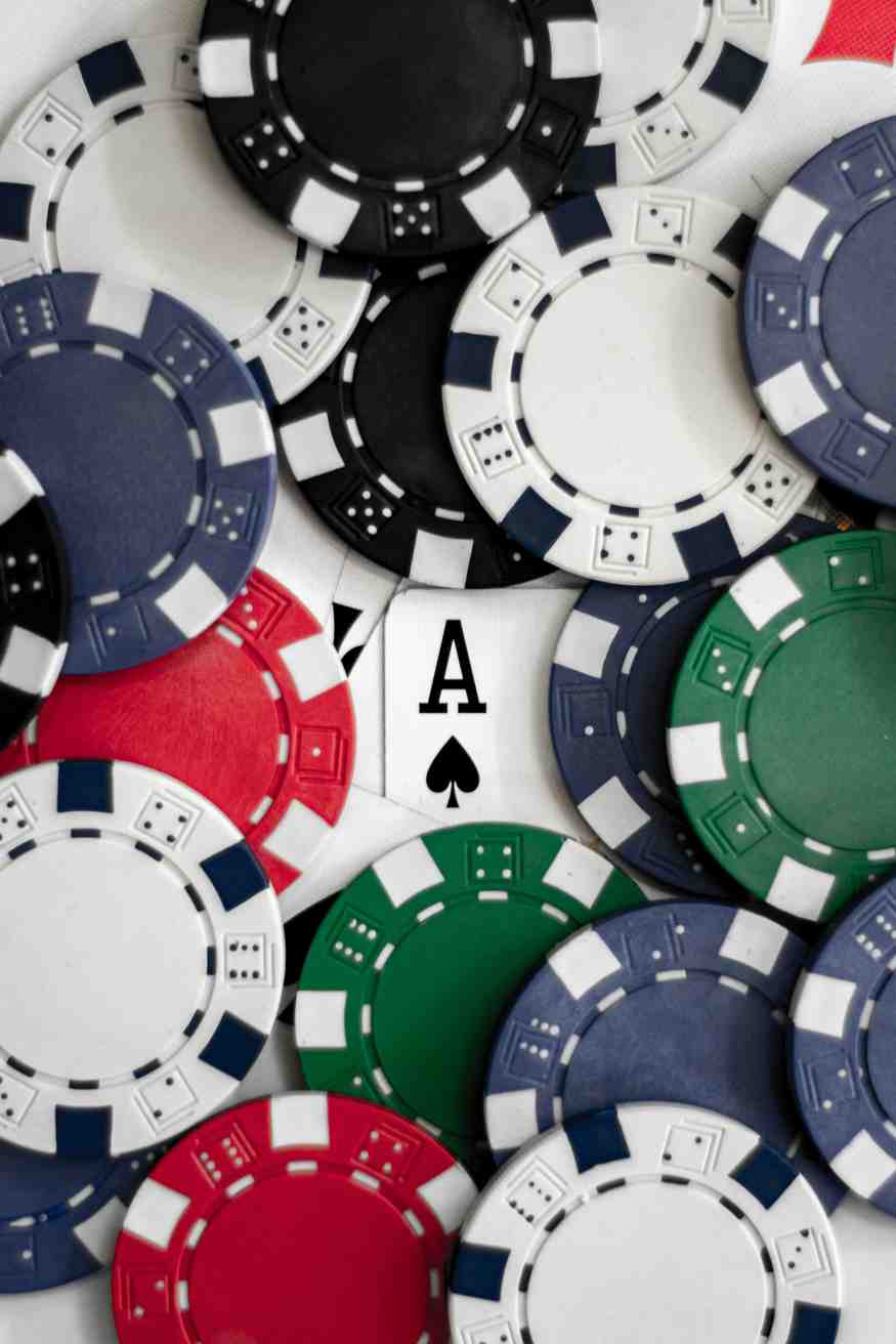 Things to Consider When Choosing an Online Casino: A Comprehensive Guide